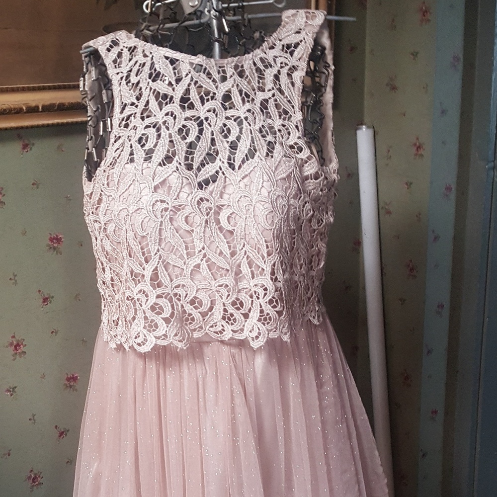 Evening dress/ homecoming dress